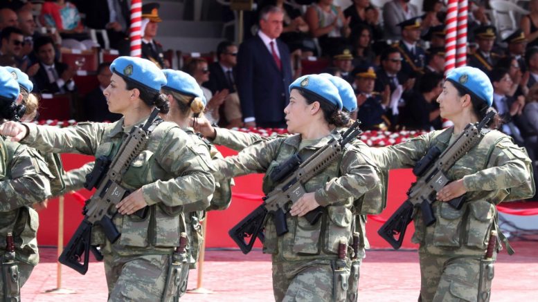 ΣΕΝΕΡ ΛΕΒΕΝΤ : Υπάρχουν κάποιοι που θα τη δουν