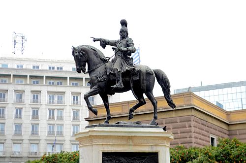 Ἐβεβήλωσαν (καὶ) τὸ ἄγαλμα τοῦ Κολοκοτρώνη!