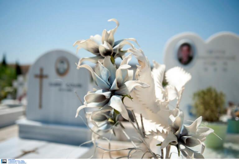 Μεσσηνία: Ξέθαψαν νεκρή και βεβήλωσαν τον τάφο της! Εικόνες σοκ μέσα στο νεκροταφείο [video]