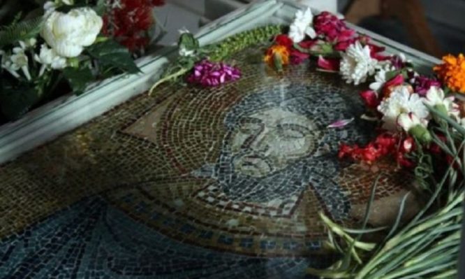 Απίστευτο περιστατικό: «Αν είσαι Άγιος θεράπευσέ με»