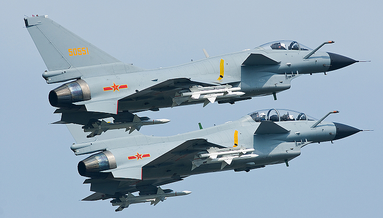 Ιράν: Απορρίπτει ρωσικά Su-30 και “βλέπει” κινεζικά μαχητικά J-10 με χρήμα του Κατάρ;