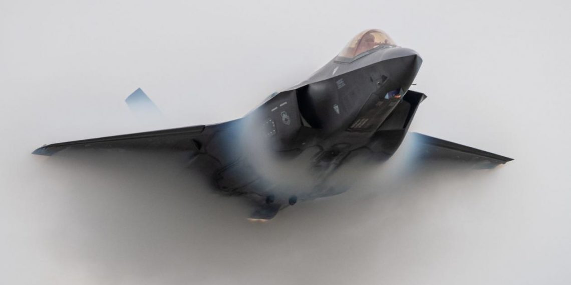 F-22 και F-35: Πόσο «αόρατα» είναι στ’ αλήθεια τα stealth μαχητικά των ΗΠΑ