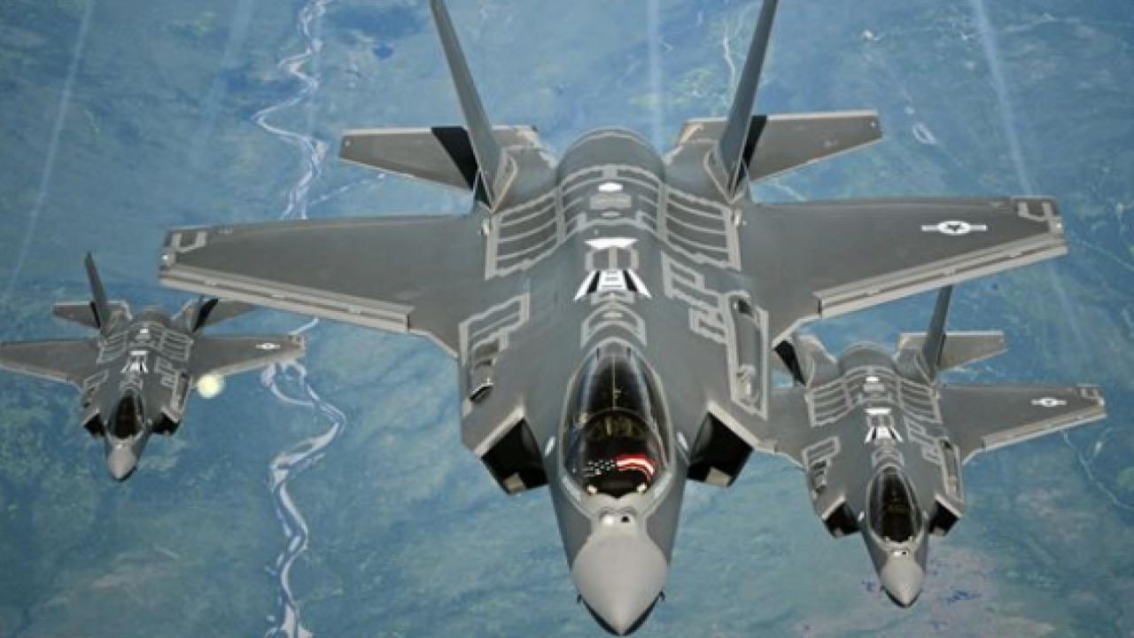 Bloomberg: «Προβληματικά» F-35, δεν μπορούν να στοχεύσουν στην ευθεία!