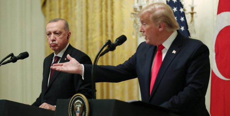 Τηλεφωνική επικοινωνία Τραμπ – Ερντογάν για Συρία και κυρίως Λιβύη