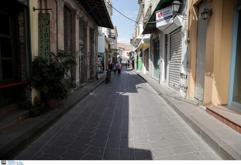 Βόρειο Αιγαίο: Όλα κλειστά! Γενική απεργία σε Λέσβο, Σάμο και Χίο για το προσφυγικό [video]