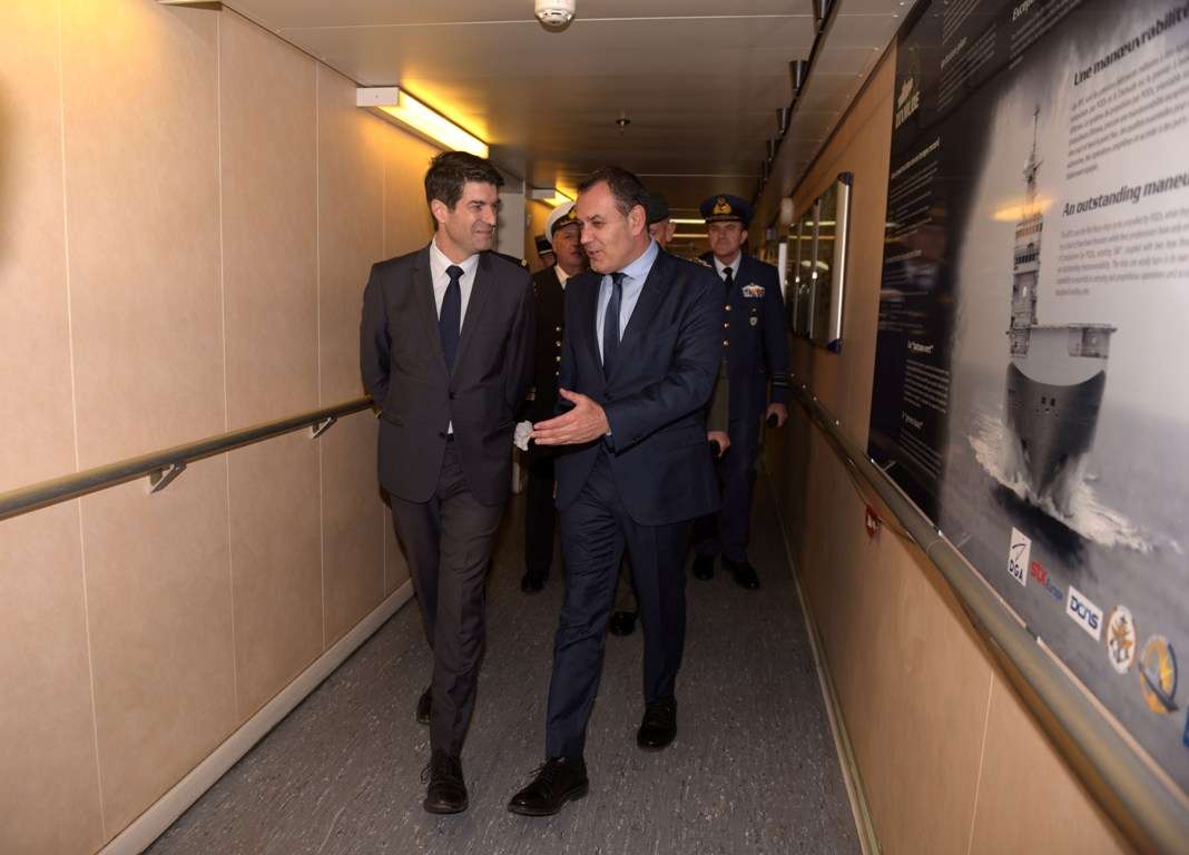 Καμία ανησυχία για το Oruc Reis λέει η κυβέρνηση αλλά ο ΥΕΘΑ και ο Α/ΓΕΕΘΑ είναι στο Μαξίμου!