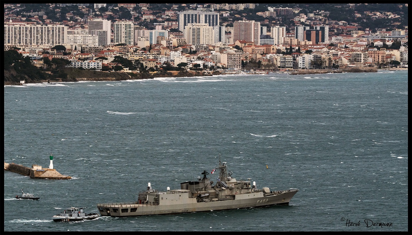 Πολεμικό Ναυτικό: Διαμορφώνοντας την οροφή των κύριων μονάδων κρούσης επιφανείας
