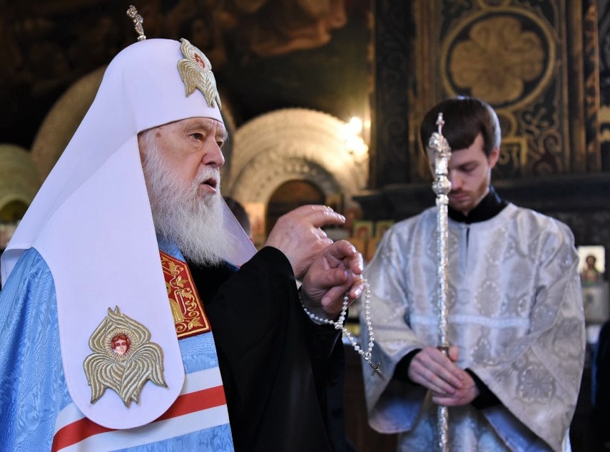 Ο «επίτιμος Πατριάρχης» Φιλάρετος, αποσύρει νόμιμα την υπογραφή του, παύει τη σχέση του με το Φανάρι και ξαναγίνεται “Πατριάρχης”