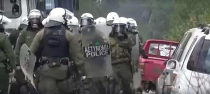 ΒΙΝΤΕΟ – ΑΙΣΧΟΣ: Κύριοι Χρυσοχοΐδη – Μητσοτάκη αυτά είναι τα μπουμπούκια που στείλατε για να “επιβάλουν την τάξη” στη Λέσβο;