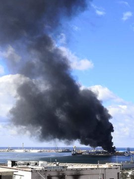 ΕΚΤΑΚΤΟ O LNA βομβάρδισε τούρκικο πλοίο στο λιμάνι της Τρίπολης…