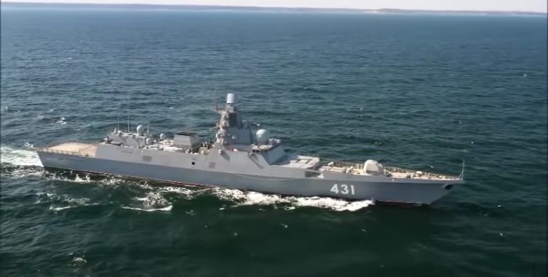 Η Ρωσία στέλνει δύο πολεμικά με πυραύλους κρουζ στις συριακές ακτές