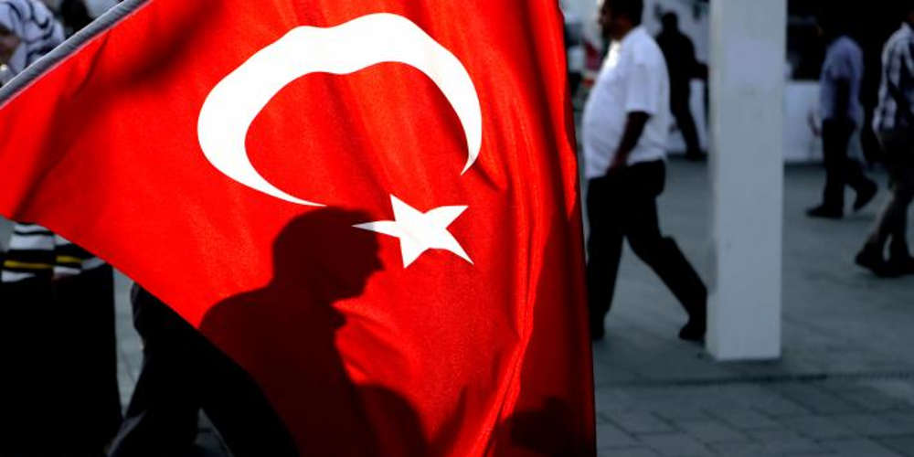 Οἱ φλόγες ἔχουν περιζώσει τὴν Τουρκία