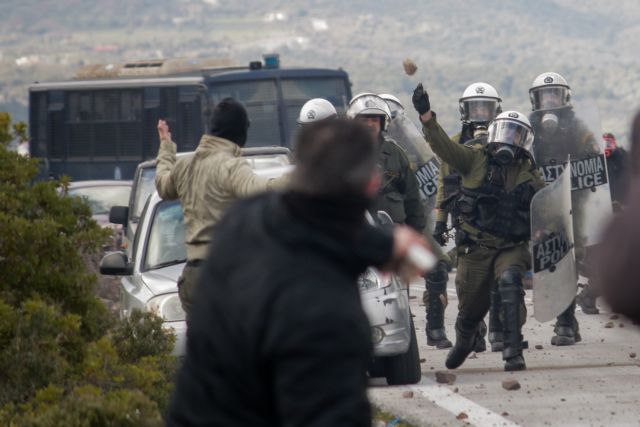Λέσβος: Πολίτες με όπλα εναντίον αστυνομικών ;