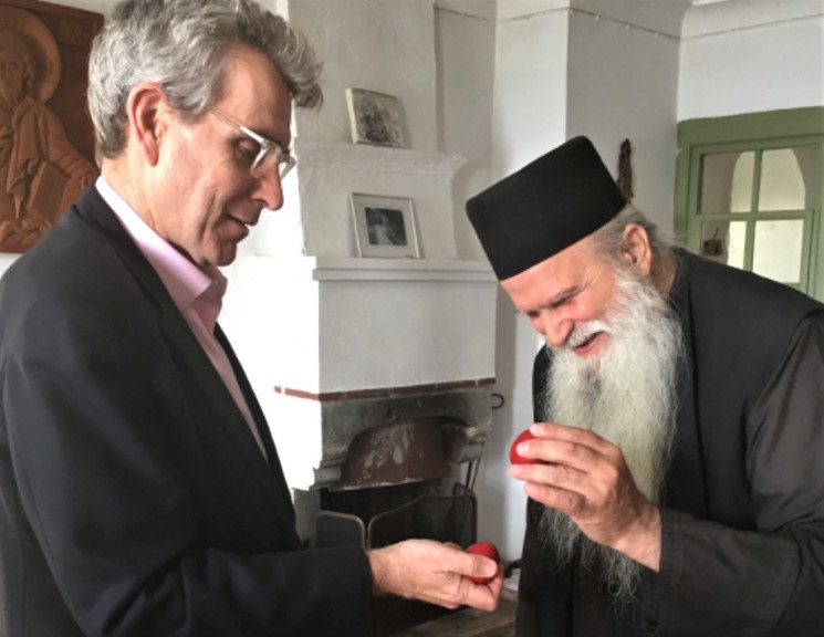 Αγιορείτης μοναχός: «Μείνατε μακριά από το σχίσμα του Πατριάρχη στην Ουκρανία. Οι Σιμωνοπετρίτες πάντα συμπορεύονταν με τους άρχοντες του κόσμου»