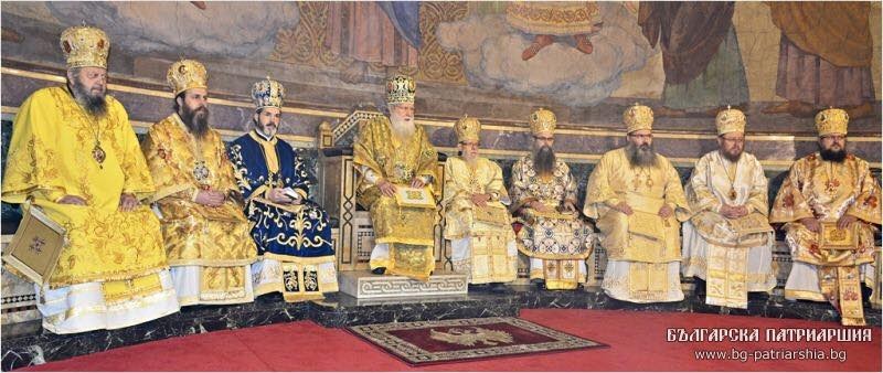 ΠΡΩΘΥΠΟΥΡΓΟΣ ΒΟΥΛΓΑΡΙΑΣ: «ΔΕΝ ΜΠΟΡΩ ΝΑ ΚΛΕΙΣΩ ΤΙΣ ΕΚΚΛΗΣΙΕΣ»
