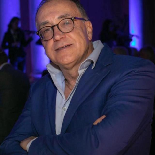 Γάλλος Καθηγητής Ιατρικής: κανένα από τα στοιχεία επί της θνησιμότητας και της διάδοσης του ιού δεν δικαιολογεί τον παγκόσμιο πανικό.