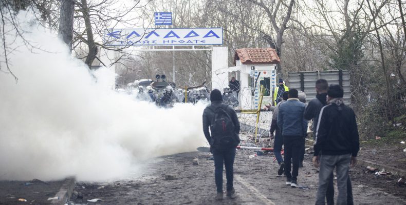 Ο Έβρος και η κατάρρευση της τόσο φοβικής προπαγάνδας της “ελληνικής ελίτ”
