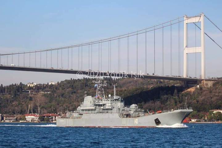 Ρωσικό αεροπλανοφόρο διασχίζει το Βόσπορο κατευθυνόμενο για Συρία