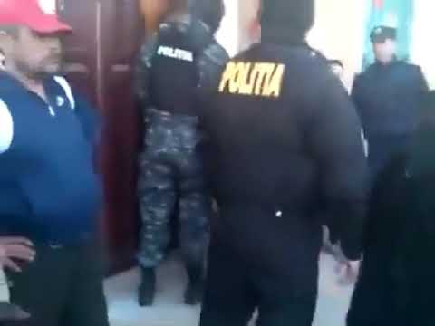Δείτε το βίντεο “ΚΛΕΙΝΟΥΝ ΜΕ ΤΗΝ ΑΣΤΥΝΟΜΙΑ ΤΙΣ ΕΚΚΛΗΣΙΕΣ ΣΤΗ ΡΟΥΜΑΝΙΑ”