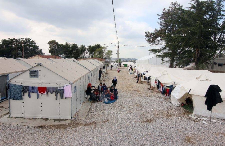 ΑΛΗΘΕΙΑ, ΓΙΑΤΙ Η ΑΛΒΑΝΙΑ ΚΑΤΑΣΚΕΥΑΖΕΙ 6 «ΚΕΝΤΡΑ ΥΠΟΔΟΧΗΣ ΠΡΟΣΦΥΓΩΝ» ΚΟΝΤΑ ΣΤΑ ΣΥΝΟΡΑ ΜΕ ΤΗΝ ΕΛΛΑΔΑ; ΤΙ ΣΥΜΦΟΡΑ ΕΡΧΕΤΑΙ ΚΑΙ ΜΑΣ ΤΗΝ ΚΡΥΒΟΥΝ;