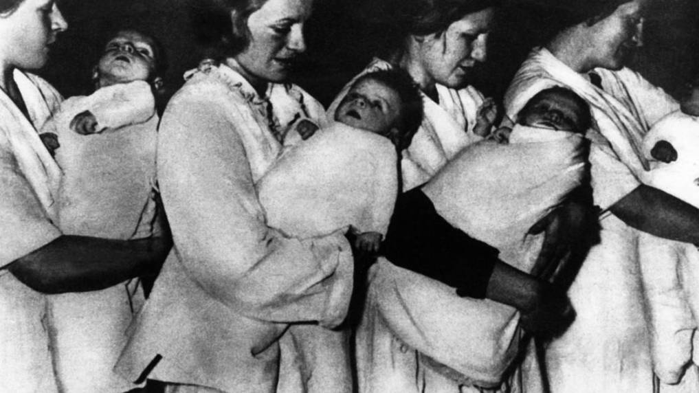 Είναι πολιτικά επικίνδυνη μια θεώρηση που απολυτοποιεί την υγεία ως Υπέρτατο αγαθό και γιατί….Η πρώτη από «τις 10 εντολές υγείας» για τη Ναζιστική Νεολαία : «Το σώμα σου ανήκει στο έθνος, το καθήκον σου είναι να φροντίζεις τον εαυτό σου.»…..