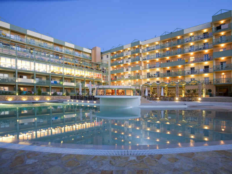 Ξενοδοχεία που δεν έκλεισε ο κορονοϊός και παραμένουν ανοικτά