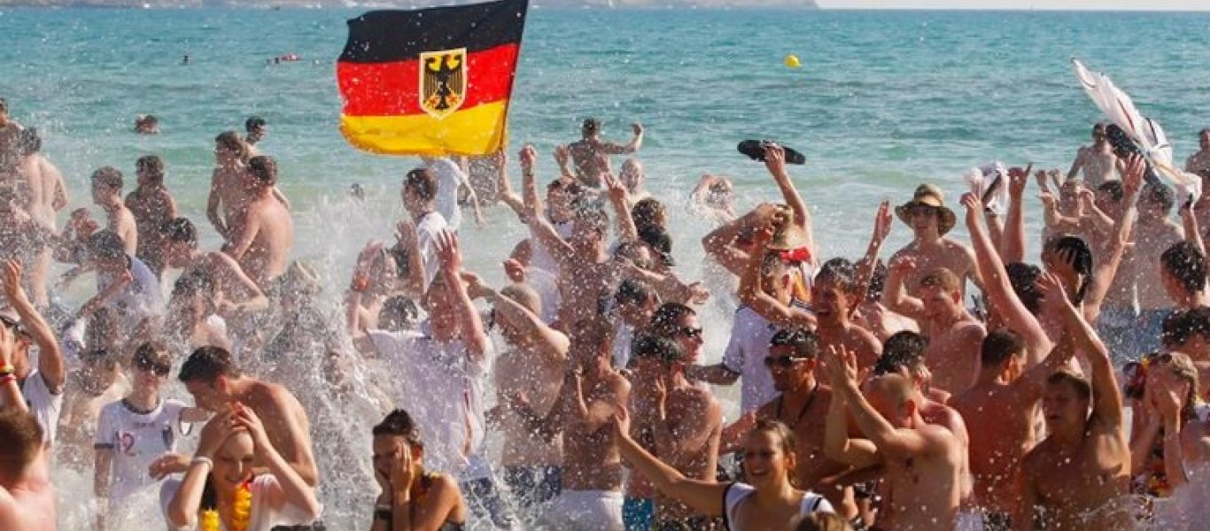 Welt: «Αφήστε την Ευρώπη πηγαίνετε διακοπές στην Τουρκία – Έχει κάνει θετικά βήματα στην αντιμετώπιση του κορωνοϊού»