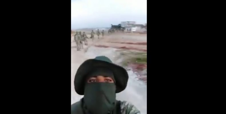 Tζιχαντιστές φίλοι και… συνεργάτες, απειλούν με αποκεφαλισμό και κοροϊδεύουν τους Τούρκους στρατιώτες (vid.)
