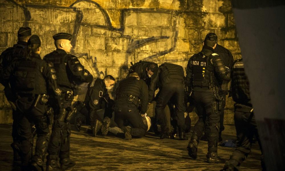 Xάος στην Ευρώπη: Αλλοδαποί ”πολιορκούν” το Παρίσι εν μέσω πανδημίας – Φανατικοί μουσουλμάνοι σχεδιάζουν αποσταθεροποίηση