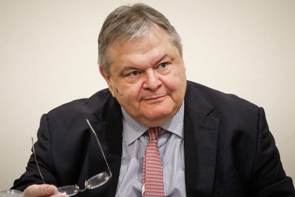 Εποχή πικρής δικαίωσης: Ο Βενιζέλος προτείνει για όλους τους ανθρώπους το μικροτσίπ ελέγχου (ΒΙΝΤΕΟ)