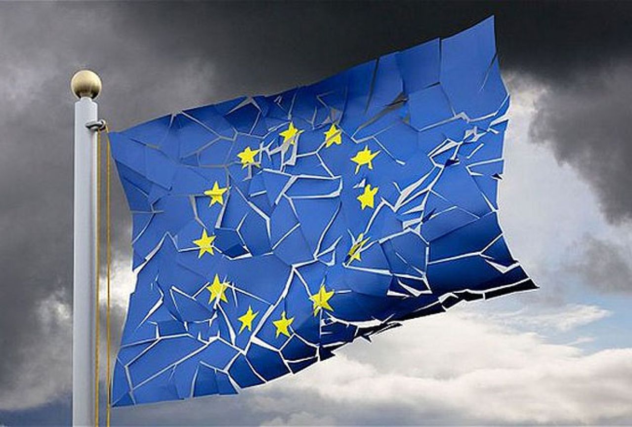 Προειδοποίηση Eπιτρόπου Οικονομίας της Ε.Ε. Χρειαζόμαστε Ενάμιση Τρισεκατομμύριο Ευρώ  Αλλιώς η Ενιαία Αγορά θα Σπάσει στα Δύο