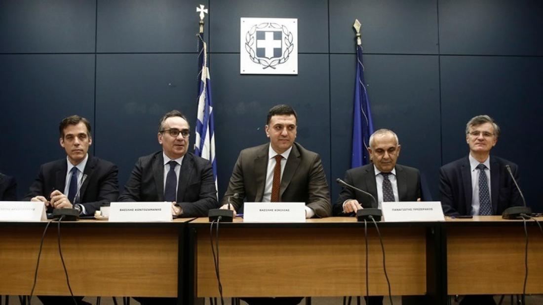 Τι φοβούνται και δεν αφήνουν τους δημοσιογράφους να ρωτούν τον καθ. Τσιόδρα;