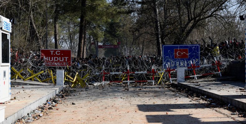 Βιβλίο του 2008 εξηγεί την χρήση προσφύγων ως πολεμικό όπλο… σαν να περιγράφει την Τουρκία
