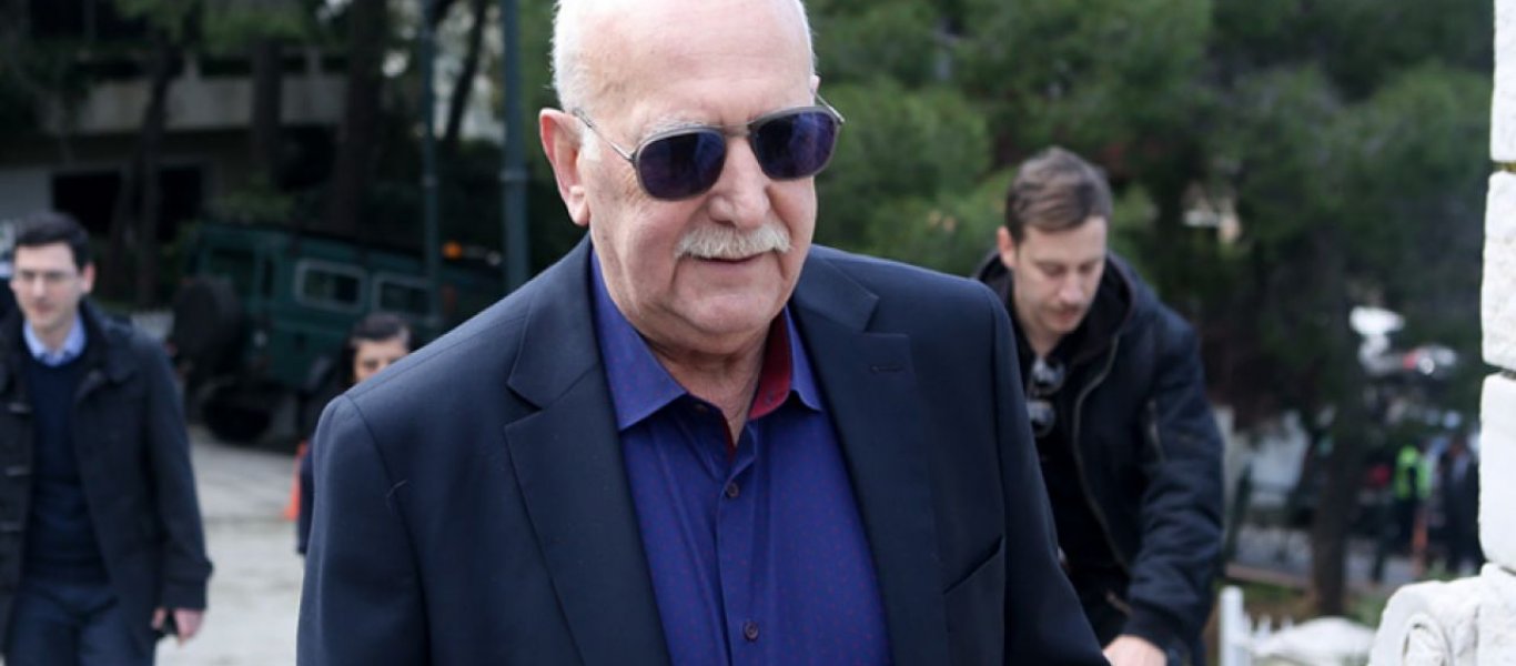Επίθεση Γ.Παπαδάκη σε τηλεθεατή που διαφώνησε με τα απαγορευτικά μέτρα: «Έχεις μυαλό πατάτα – Διαπράττεις αδίκημα»