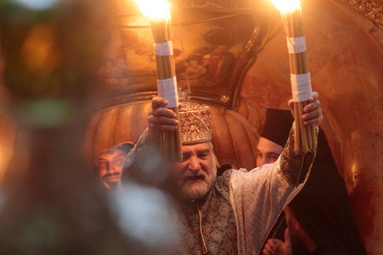Ο.Υ.Α. Προς Δημάρχους . Αναπτύξετε μεγαφωνικές εγκαταστάσεις έγκαιρα , για ν ακουστεί απ άκρη σ άκρη το « Χριστός Ανέστη! » και τούτο , μόνο η αρχή .