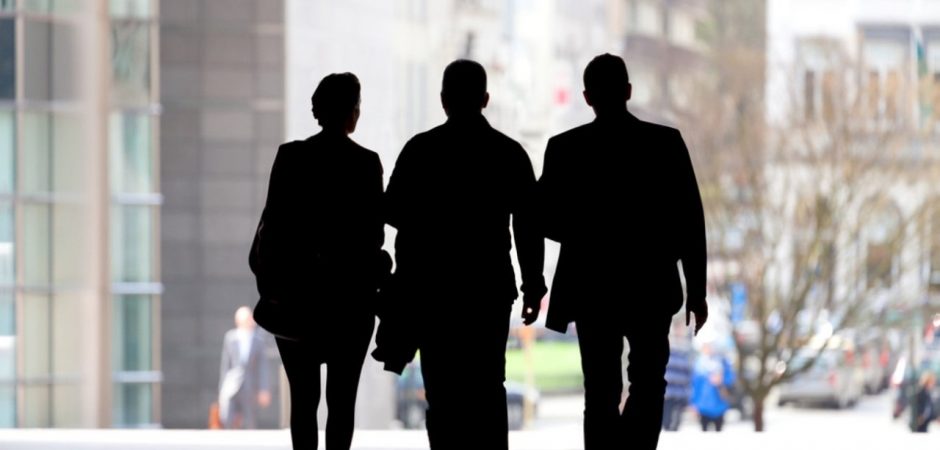 Ο.Υ.Α. Νέος κορωνοϊός ΤΕΛΟΣ . Μάθετε να ζείτε μαζί του ΠΑΝΤΟΥ και επανέλθετε στην κανονικότητα .