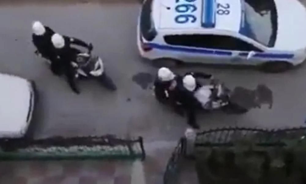 Εκτός ελέγχου η κυβέρνηση: Στέλνουν αστυνομικούς στα σπιτια με εντολή «να σιγήσουν οι ψαλμωδιες»