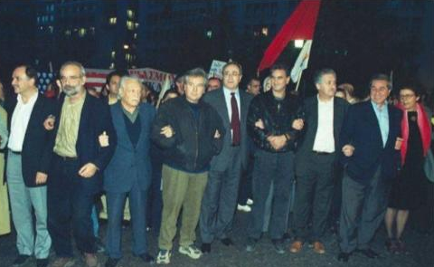 Αποστόλου : Αριστεροί με δεξιές τσέπες…