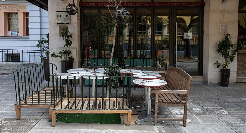 Άδειες καρέκλες σ’ όλη την Ελλάδα: Λουκέτα και απολύσεις φέρνει η επόμενη μέρα στην εστίαση