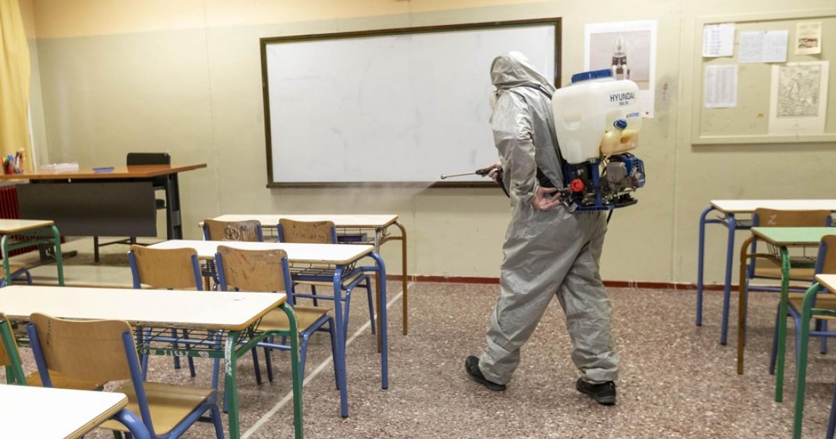 Ν.ΔΑΠΕΡΓΟΛΑΣ, «Η ΠΙΤΑ ΚΑΙ Ο ΣΚΥΛΟΣ»