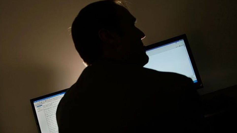 Παρενόχληση παιδιών στο Facebook: Πρώην σκλάβα του σεξ κηρύττει πόλεμο στον Ζούκερμπεργκ