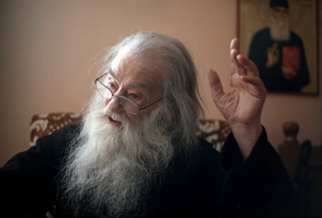 Γέρων Ἰουστῖνος: «Τὰ σχολεῖα, ἤδη ἀπ’ τὸ νηπιαγωγεῖο, ἔχουν τὸν δαιμονικὸ σκοπό τους: νὰ ἀποβάλλουν τὰ παιδιὰ τὸ αἴσθημα τῆς ντροπῆς καὶ νὰ ἐκτραποῦν ἀπὸ τὸν χριστιανικὸ δρόμο»