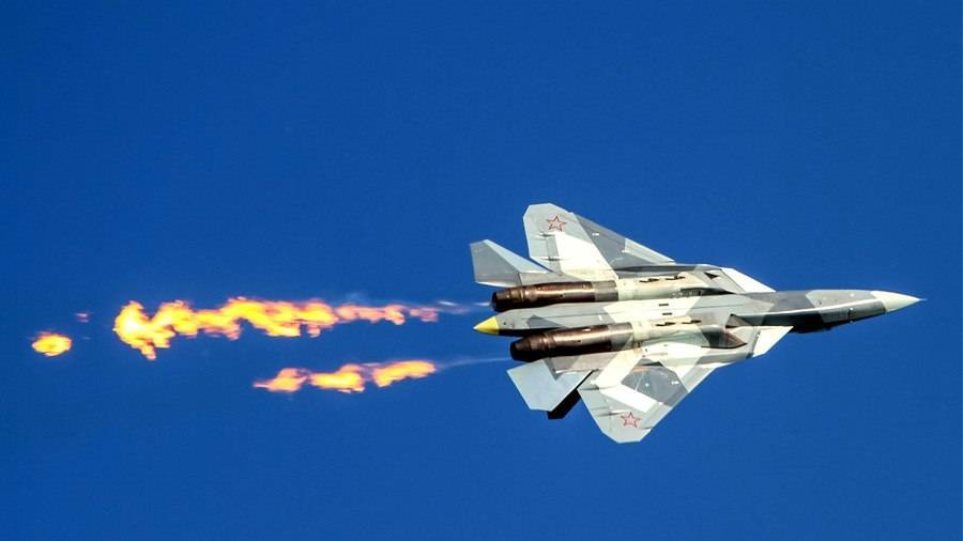 «Βόμβα» από ειδικό: Το Su-57 έχει σχεδιαστεί ως «φονιάς» των F-22 και F-35 (Photos)