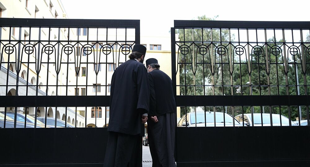 Εκκλησία της Ελλάδος: Μη χριστιανική η γιόγκα – Μακριά από τις εκδηλώσεις των «Rotary» και «Lions»
