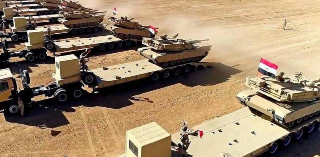 ΕΚΤΑΚΤΟ – Αιγύπτιος ΥΠΑΜ: “Στα ανώτερα επίπεδα ετοιμότητας ο στρατός” – Πολεμικά πλοία ανοικτά της Τρίπολης