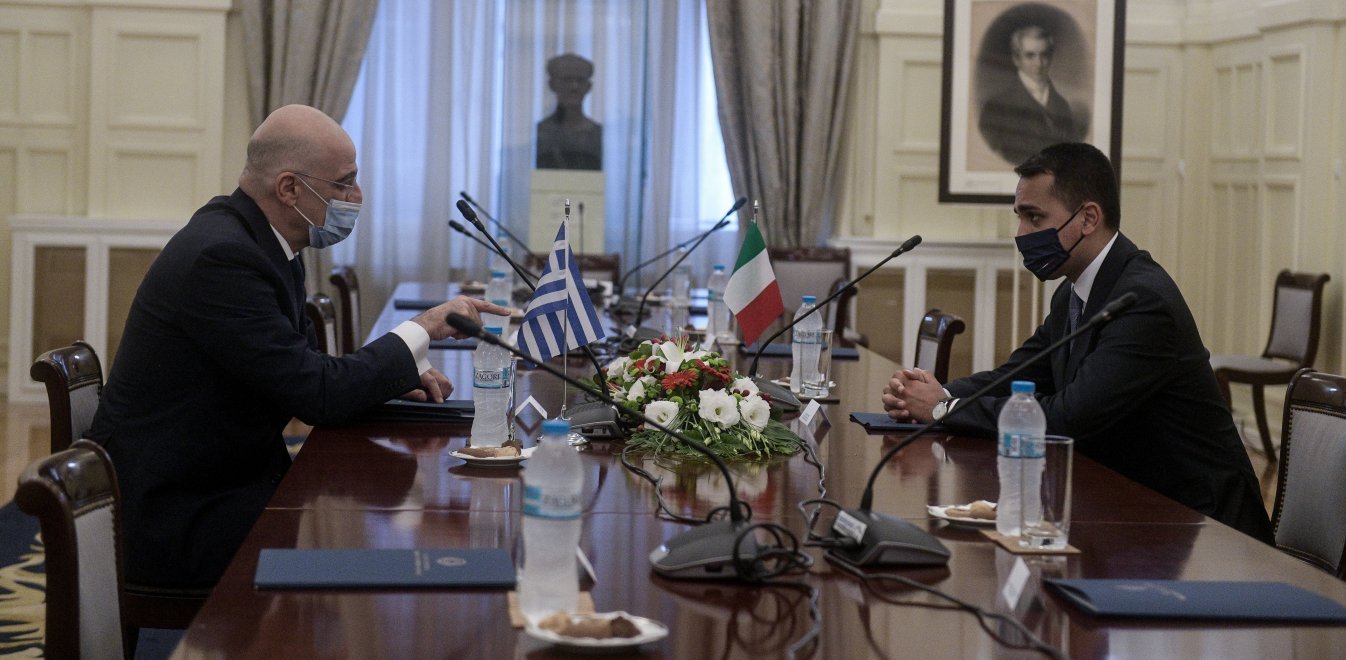 Ο.Υ.Α. Μυρίζει ¨ψαρίλα¨ συνεκμετάλλευσης του Αιγαίου η ΑΟΖ με Ιταλία χωρίς επέκταση των χωρικών μας υδάτων στα 12νμ .