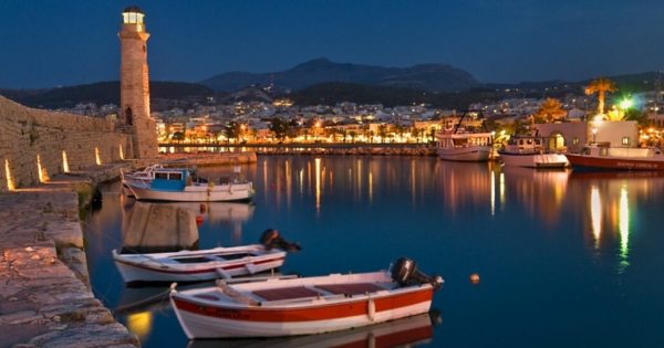 «Έχω 5 ευρώ στην τσέπη»: Η απόγνωση των εργαζομένων στον τουρισμό της Κρήτης