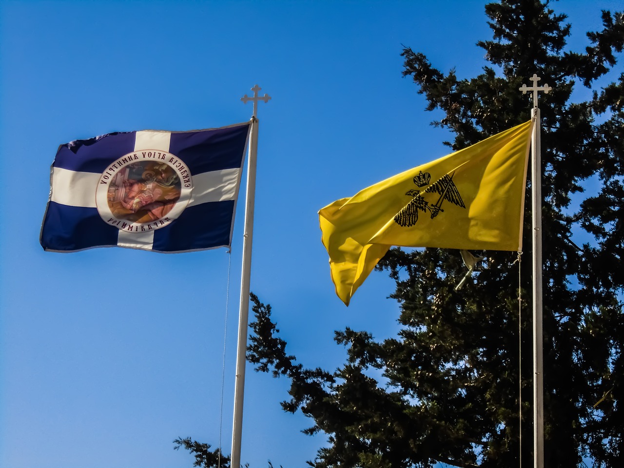 Δεν ενδιαφέρει τον Ρωμηόν τι λέγουν οι ξένοι δι’αυτόν, διότι τα κριτήριά του είναι ρωμαίϊκα