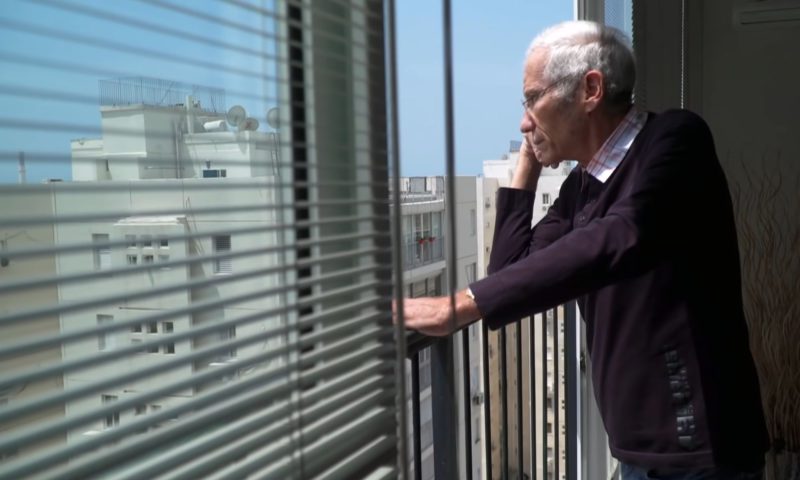 Yoram Lass, γιατρός τ. ΓΔ του Υπ. Υγείας Ισραήλ καταγγέλει μιντιακή πλύση εγκεφάλου για coivid19.”Δεν είναι παρά μια επιδημία γρίπης…