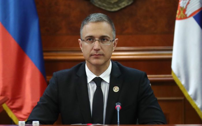 Υπουργός Εσωτερικών Σερβίας: Στόχος των διαδηλωτών είναι η κατάληψη της εξουσίας με τη βία – Βίντεο